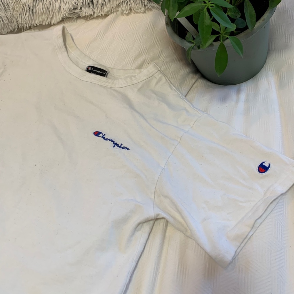 Cropped Champion shirt